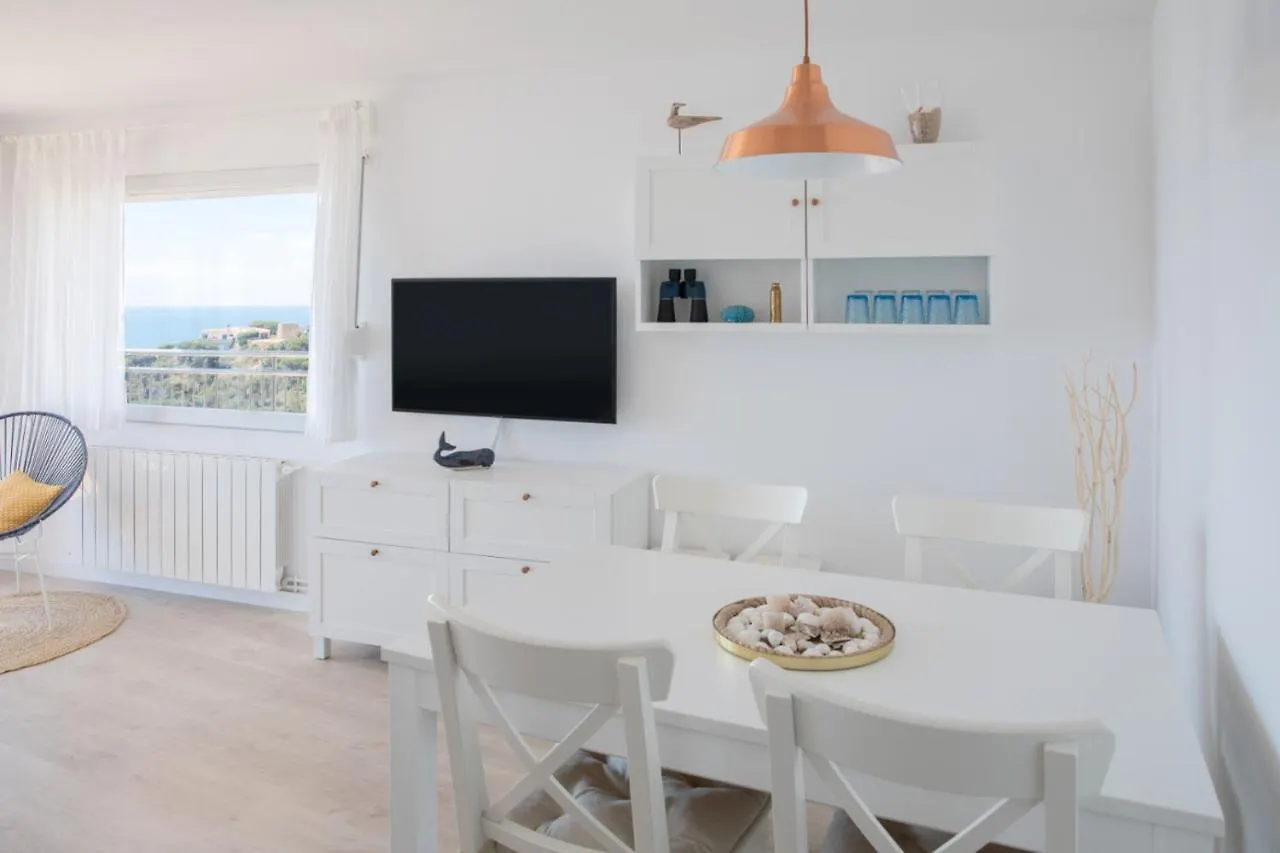 Precioso apartamento con piscina y vistas al mar Sant Feliu de Guíxols