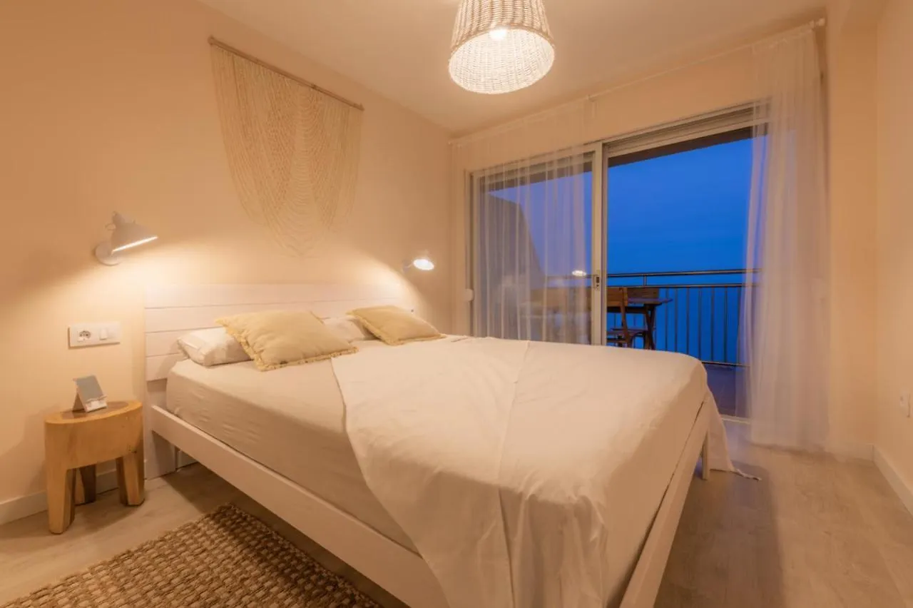 Precioso apartamento con piscina y vistas al mar Sant Feliu de Guíxols España